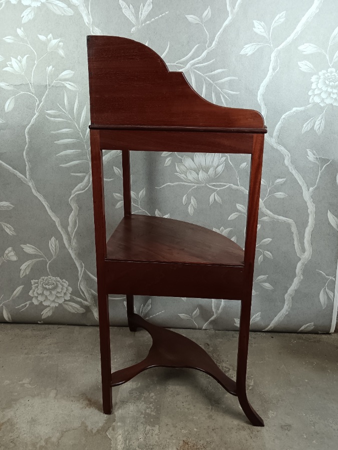 Georgian Mahogany Corner Washstand (2).jpg